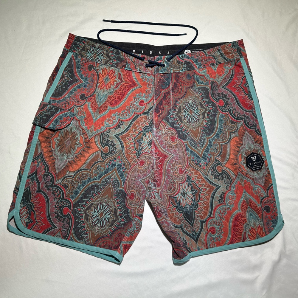 VISSLA Paisley Board Shorts - 34 - Quick Dry Stretch Floral Red Orange Teal